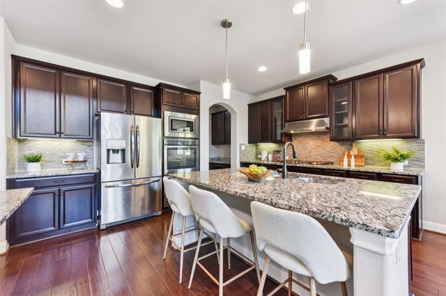 5629 Siragusa DR, Austin, TX 78738