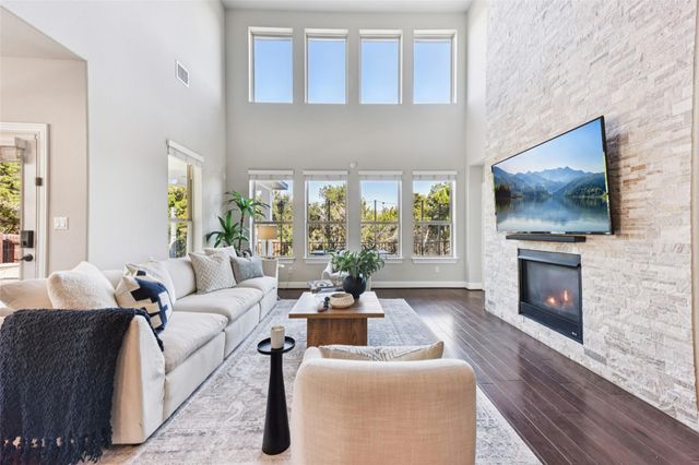 5629 Siragusa DR, Austin, TX 78738