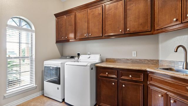 15218 Devin Lane, Crosby, TX 77532