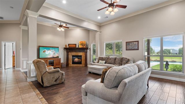 15218 Devin Lane, Crosby, TX 77532