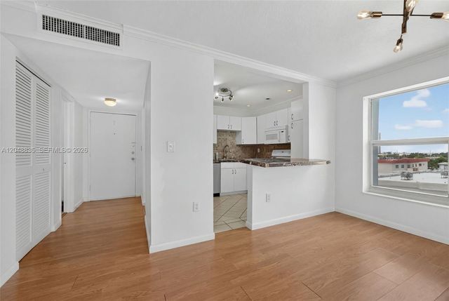7118 Bonita Drive 705, Miami Beach, FL 33141