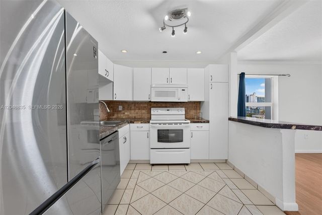 7118 Bonita Drive 705, Miami Beach, FL 33141