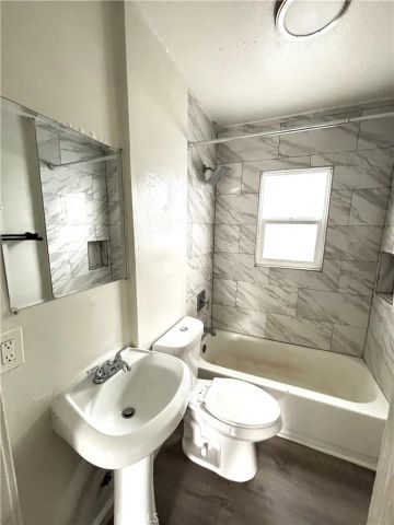 1457 W 52nd, Los Angeles, CA 90062