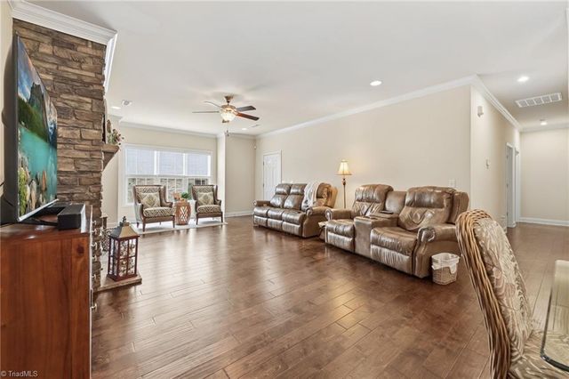 4364 Rockledge Lane, Thomasville, NC 27360