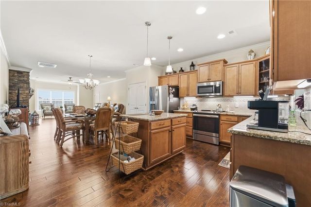 4364 Rockledge Lane, Thomasville, NC 27360