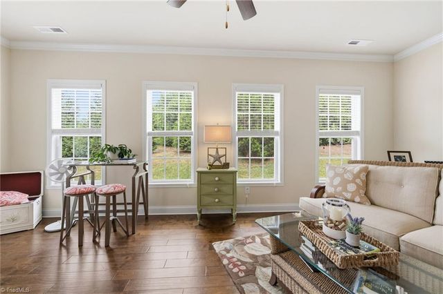 4364 Rockledge Lane, Thomasville, NC 27360