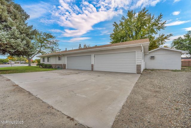 307 S California Street, Yerington, NV 89447