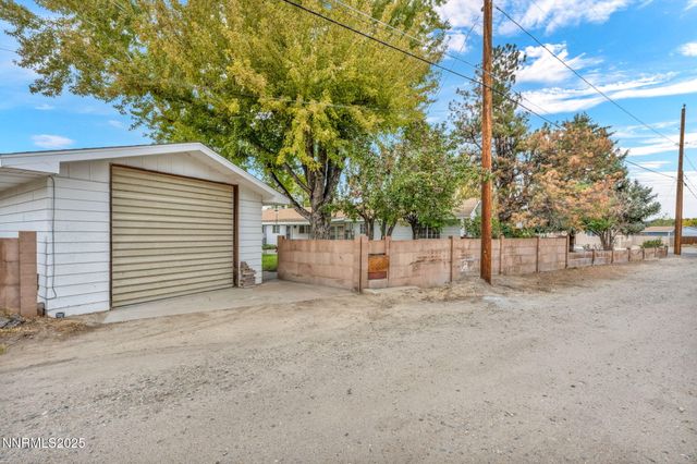 307 S California Street, Yerington, NV 89447