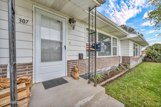 307 S California Street, Yerington, NV 89447