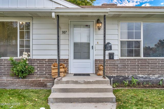 307 S California Street, Yerington, NV 89447