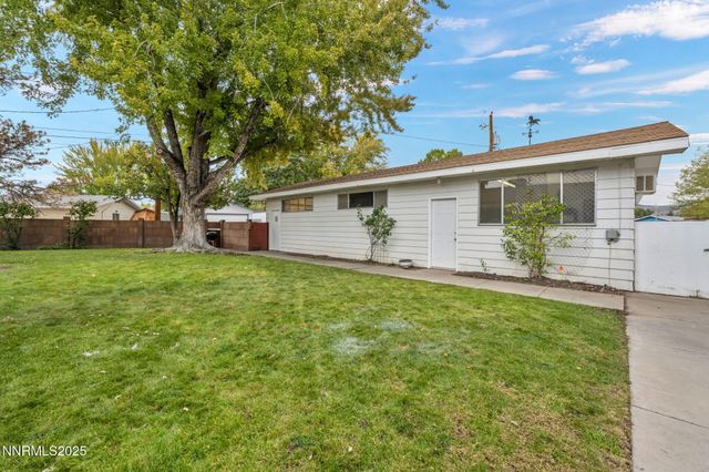 307 S California Street, Yerington, NV 89447