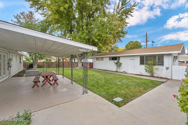 307 S California Street, Yerington, NV 89447