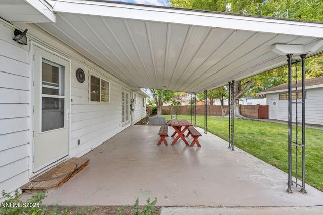 307 S California Street, Yerington, NV 89447