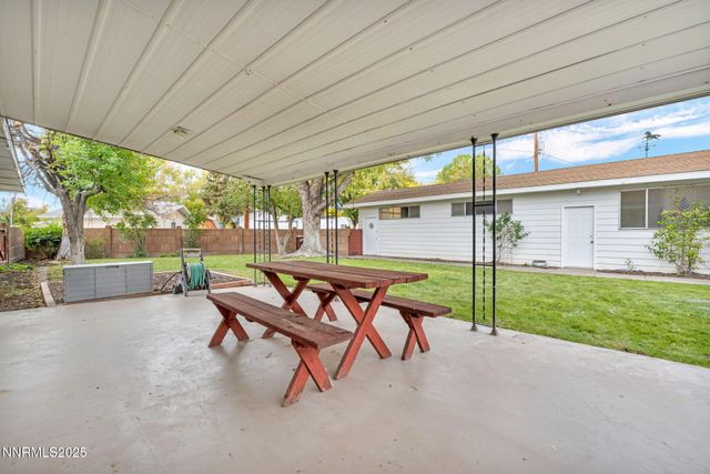 307 S California Street, Yerington, NV 89447