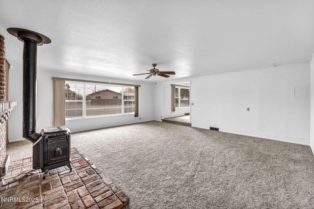 307 S California Street, Yerington, NV 89447