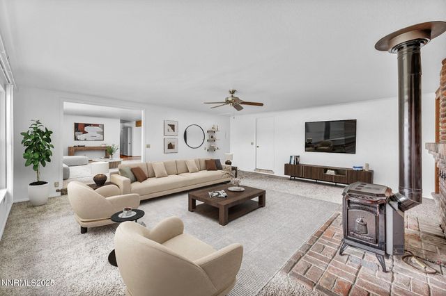 307 S California Street, Yerington, NV 89447