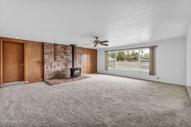 307 S California Street, Yerington, NV 89447