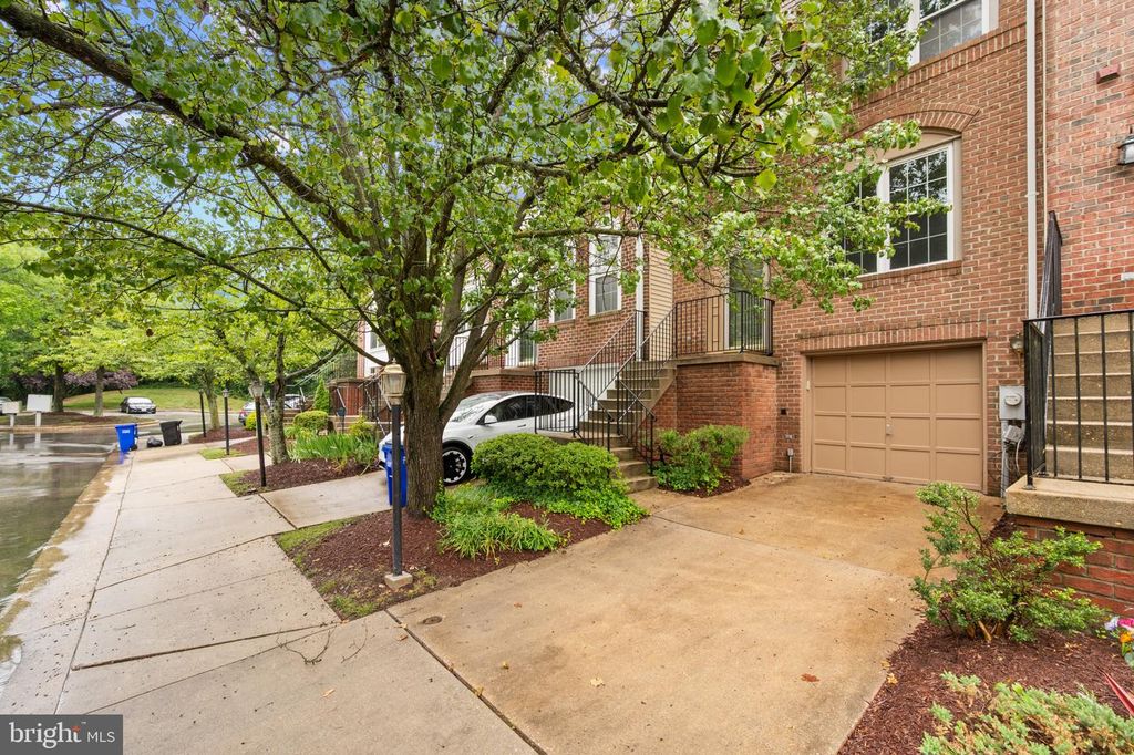 15715 ENSLEIGH LN, Bowie, MD 20716