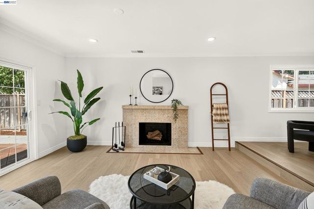 32526 Jacklynn Dr, Union City, CA 94587