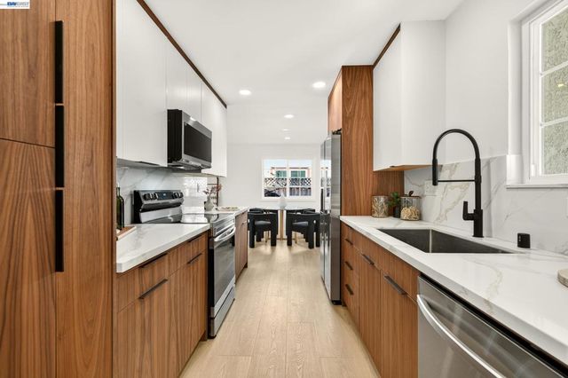 32526 Jacklynn Dr, Union City, CA 94587
