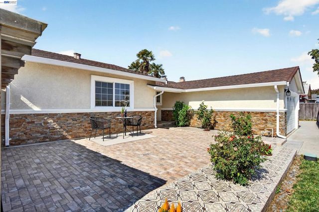 32526 Jacklynn Dr, Union City, CA 94587