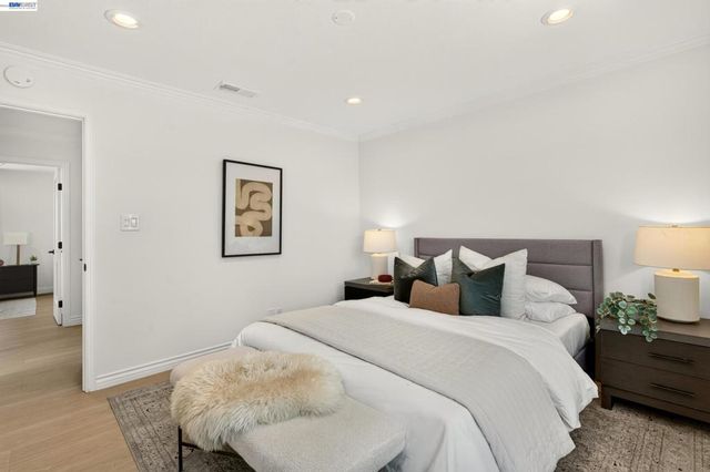 32526 Jacklynn Dr, Union City, CA 94587