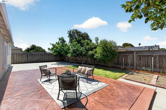 32526 Jacklynn Dr, Union City, CA 94587