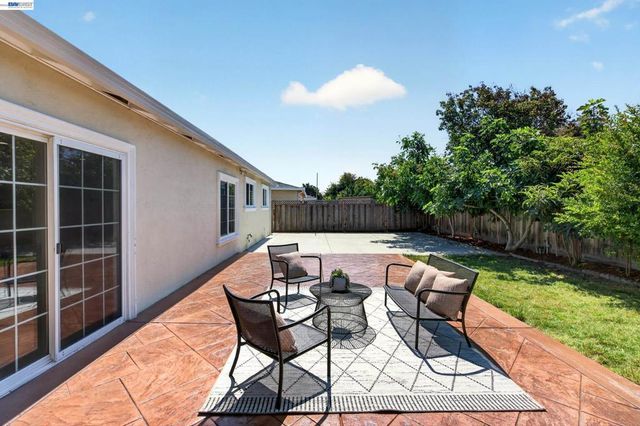 32526 Jacklynn Dr, Union City, CA 94587