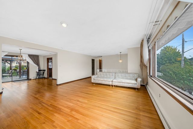 32 Robert Rd, Revere, MA 02151