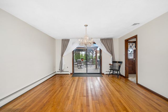 32 Robert Rd, Revere, MA 02151
