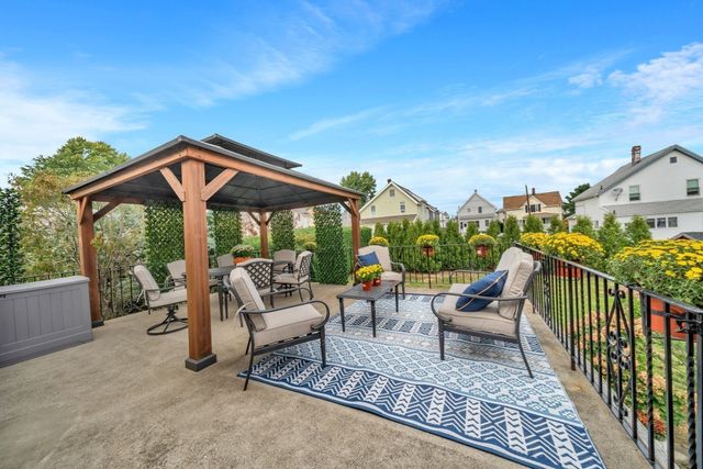32 Robert Rd, Revere, MA 02151