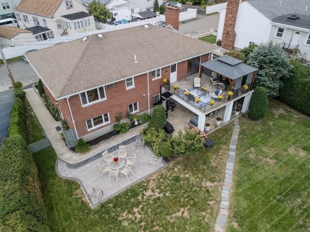 32 Robert Rd, Revere, MA 02151
