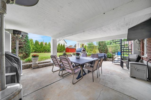 32 Robert Rd, Revere, MA 02151