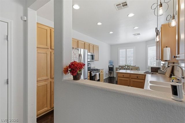 8375 Aspen Village Street, Las Vegas, NV 89113