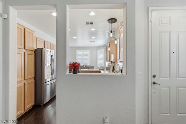 8375 Aspen Village Street, Las Vegas, NV 89113