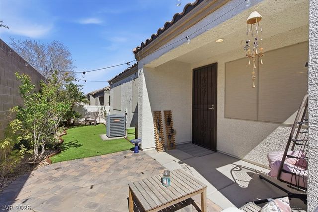 8375 Aspen Village Street, Las Vegas, NV 89113