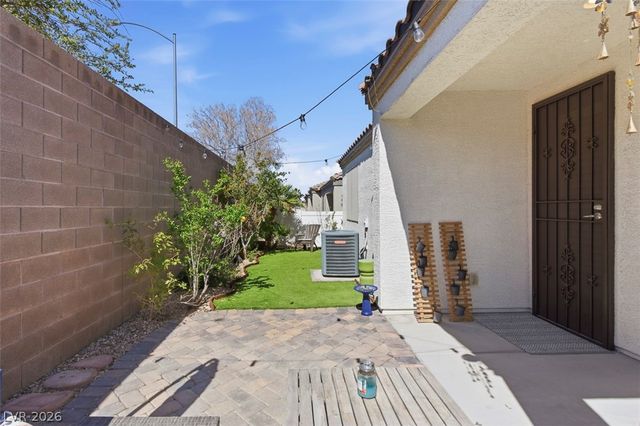 8375 Aspen Village Street, Las Vegas, NV 89113