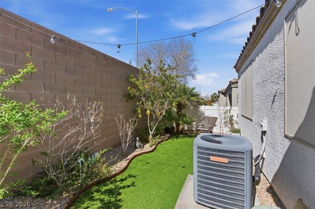 8375 Aspen Village Street, Las Vegas, NV 89113