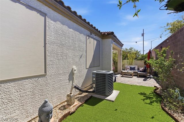 8375 Aspen Village Street, Las Vegas, NV 89113