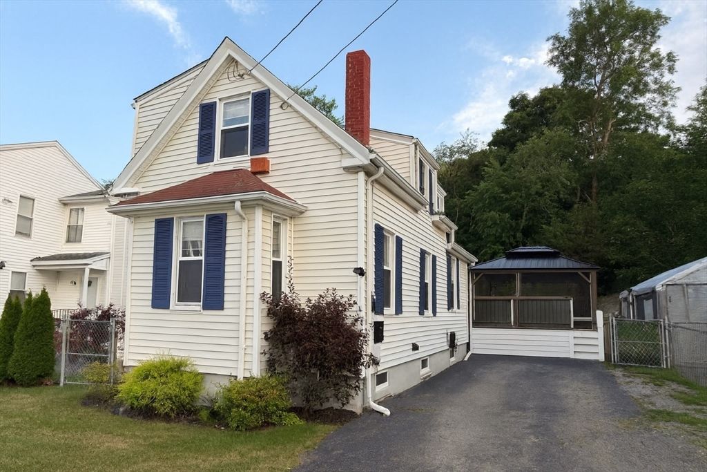 118 Truro St, New Bedford, MA 02745