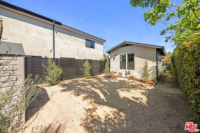 2621 Veteran Avenue, Los Angeles, CA 90064