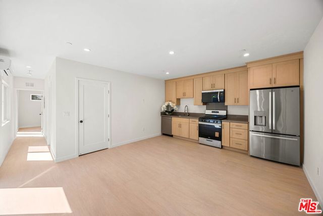 2621 Veteran Avenue, Los Angeles, CA 90064