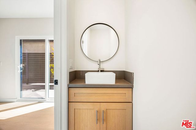 2621 Veteran Avenue, Los Angeles, CA 90064