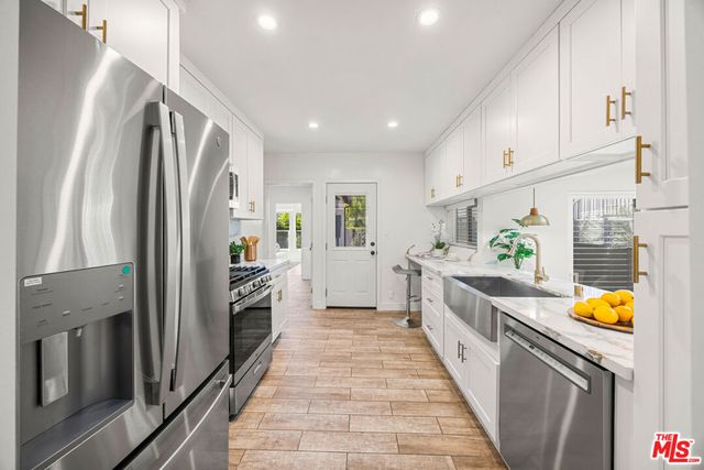 2621 Veteran Avenue, Los Angeles, CA 90064