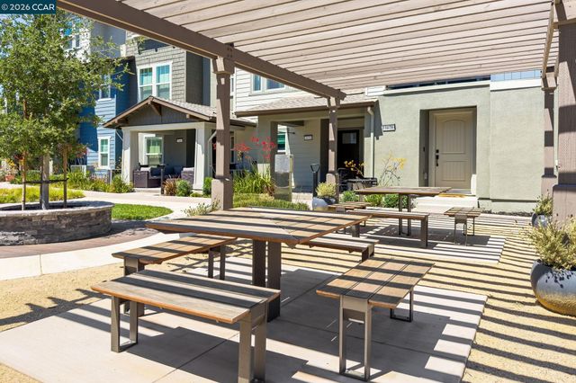 1380 Julia Ln, Concord, CA 94519