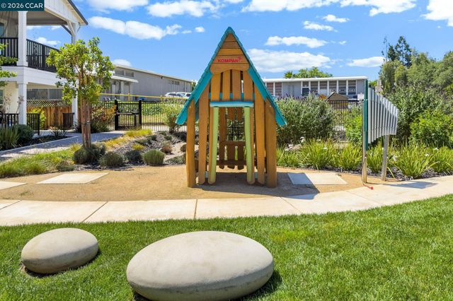 1380 Julia Ln, Concord, CA 94519