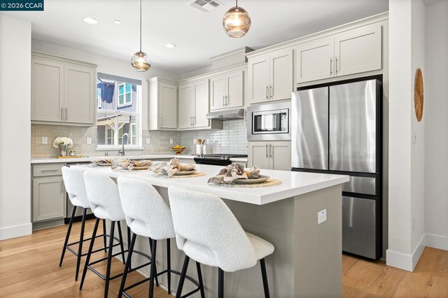 1380 Julia Ln, Concord, CA 94519