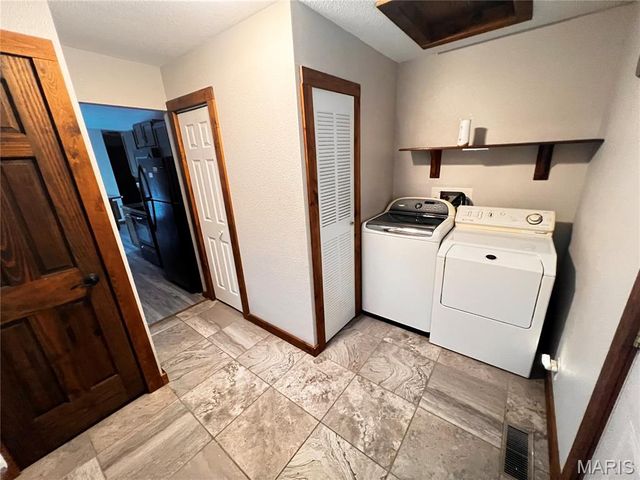 107 S Washington Street, Patoka, IL 62875