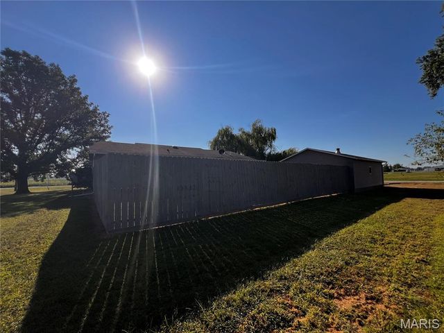 107 S Washington Street, Patoka, IL 62875