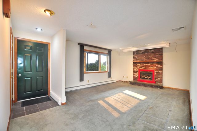 100 Wynding Brook Drive, Rocky Hill, CT 06067